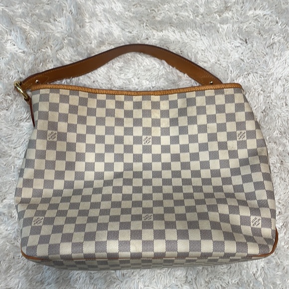 Louis Vuitton Bag - Picture 4 of 5